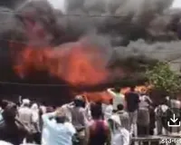 कानपुर में चकरपुर मंडी की 40 दुकानों में लगी आग, कोई जन हानि नहीं 