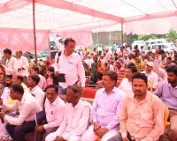 पात्र लाभार्थियों को सभी योजनाओ का लाभ मिले  : जिलाधिकारी