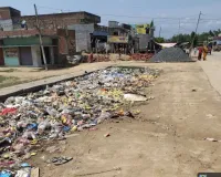 कचरे के अंबार में तब्दील हुआ इनरवा बाजार