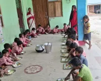 साहब, अंडा खिलाया तो बच्चे हो जाते है सेंसल्स