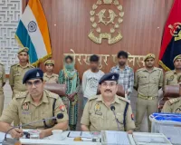 गोरखपुर  गोला में मोबाइल दुकान चोरी का खुलासा, चंद घंटों में 5 आरोपी गिरफ्तार