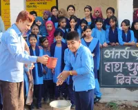 पटना के विद्यालय में हाथ स्वच्छता दिवस पर बच्चों को सिखाए गए साफ-सफाई के नियम