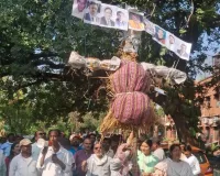 सुआटस कॉलेज में वेतन बकाया को लेकर , शिक्षकों-कर्मचारियों का  प्रदर्शन।