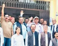 अधिवक्ता की मौत पर न्याय की मांग, बरहज तहसील बार संघ का प्रदर्शन