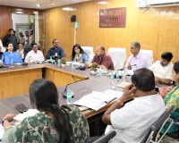 जिलाधिकारी ने अधिकारियों के साथ परिचायात्मक बैठक कर दिये महत्वपूर्ण निर्देश