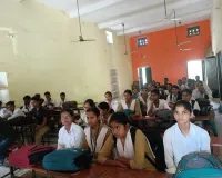 हिंदी साहित्य के युग प्रवर्तक आचार्य द्विवेदी को किया नमन