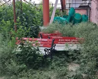 बभनान में विकास या घोटाला? जनता की लोहे की बेंच झाड़ियों में दबी, जिम्मेदारों की भूमिका संदिग्ध