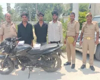 चोरी की मोटरसइकिल , व अवैध तमंचे के साथ तीन अभियुक्त गिरफ्तार                              