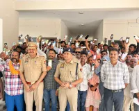 पुलिस ने बरामद किए 105 गुम मोबाइल, स्वामियों को लौटाए