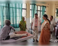 हीट वेव के दृष्टिगत जिलाधिकारी ने जिला चिकित्सालय एवं ट्रामा सेंटर का किया औचक निरीक्षण