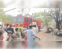 संदिग्ध परिस्थितियों में दुकान में लगी आग लाखों का सामान जलकर हुआ खाक। 