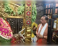 उपमुख्यमंत्री ने किया मां विंध्यवासिनी का दर्शन