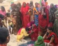 ग़ोला के सरयू में समा गई जिंदगी: विसरा तट पर मिला किसान का शव, परिवार में मचा कोहराम