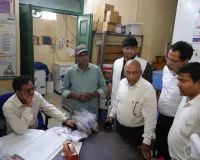 उपायुक्त हेमंत सती ने किया शेख़ भिखारी मेडिकल कॉलेज एवं अस्पताल का निरीक्षण