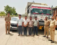 पासरों, अवैध परिवहन एवं नियम विरुद्ध संचालित वाहनों पर रॉबर्ट्सगंज पुलिस का बड़ा एक्शन, 04 अभियुक्त गिरफ्तार