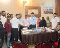 पंचायत सहायकों ने 11 सुत्रीय मांगों को लेकर बीडीओ को सौंपा ज्ञापन