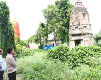 जिलाधिकारी ने 365 मंदिरों व कुआं का किया निरीक्षण