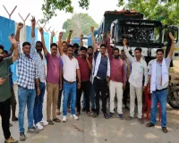 ओवरलोड परिवहन पर एनटीपीसी की सख्ती, वाहन मालिकों का धरना शुरू