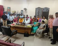 एच.एन.बी. राजकीय स्नातकोत्तर महाविद्यालय में प्रो. दीपक के सम्मान में भावभीनी विदाई।