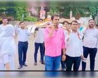 मोतीलाल नेहरू मेडिकल कॉलेज के प्रधानाचार्य के खिलाफ अधिवक्ताओं प्रदर्शन।