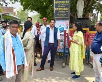शाहगंज बाजार में जलभराव की समस्या के स्थायी समाधान हेतु जिलाधिकारी ने किया स्थलीय निरीक्षण