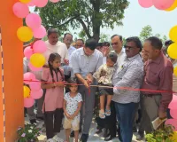 वीएचएसएनडी सत्र का डीएम ने किया निरीक्षण, कुपोषण और टीकाकरण की प्रगति परखी