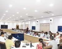 जिलाधिकारी ने पीएम सूर्यघर मुफ्त बिजली योजना के प्रगति की समीक्षा की