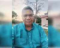 दीनानाथ मिश्र ने बहादुर युवाओं को दी प्रोत्साहन राशि, पुण्य कार्य के लिए किया सम्मानित