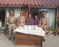 गोरखपुर : ढाई साल तक ज्वैलरी शोरूम में खेलती रहीं करोड़ों के गहनों का खेल, दो सेल्स गर्ल गिरफ्तार