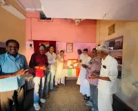 कांग्रेस कार्यकर्ताओं ने राहुल गांधी  का जन्मदिन मनाया  