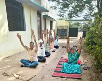 विश्व योग दिवस पर कैंब्रिज हाई स्कूल एंड कॉलेज एवं एन.एस.के. इंटर कॉलेज में योग कार्यक्रम का आयोजन।