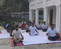 सोहेलवा वन्य जीव प्रभाग के भांभर रेंज में मनाया गया 12वाँ अंतर्राष्ट्रीय योग दिवस