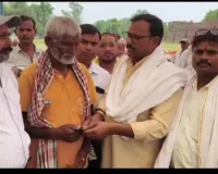 साहू कल्याण समिति परमार्थ सेवा ट्रस्ट ने पीड़ित परिवार को 15 हजार रुपये की आर्थिक सहायता प्रदान की