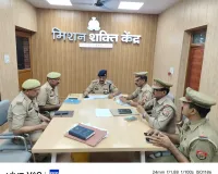 क्षेत्राधिकारी नगर द्वारा थाना रॉबर्ट्सगंज में 60 एवं 90 दिवस से लंबित विवेचनाओं की समीक्षा बैठक आयोजित