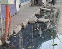 नैनी स्टेशन रोड पर जलनिकासी व्यवस्था ध्वस्त, ।