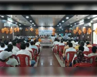 भारतीय किसान यूनियन टिकैत ने राष्ट्रपति के नाम 7 सूत्रीय ज्ञापन तहसीलदार नवाबगंज को सौंपा