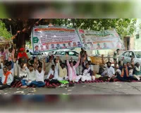 बांदा में चकबंदी प्रक्रिया के खिलाफ किसानों का उग्र आंदोलन