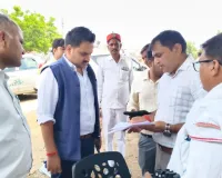 पगडंडी के सहारे खेत पहुंचे जिलाधिकारी, जीएनएसएस रोवर से पैमाइश अभियान का किया शुभारंभ