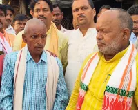 प्रभारी मंत्री ने सोन नदी में डूबने से मृत तीन बच्चों के परिजनों से की मुलाकात