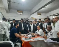 दुद्धी में राजस्व लापरवाही पर बिफरे अधिवक्ता ,  समय पर अंश निर्धारण न होने  पर अधिवक्ताओं में रोष