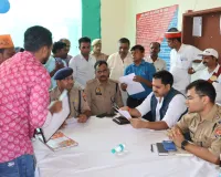 ओबरा थाना दिवस में जिलाधिकारी एवं पुलिस अधीक्षक ने सुनीं जनशिकायतें