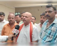 समर्थकों संग पैदल मार्च निकालकर भाजपा नेता चन्द्रमणि पाण्डेय ने मुख्यमंत्री को संबोधित ज्ञापन उपजिलाधिकारी हर्रैया को सौंपा