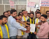 बिजली विभाग की नीतियों के विरोध में व्यापारियों का प्रदर्शन, मुख्यमंत्री के नाम सौंपा चार सूत्रीय ज्ञापन