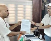 ज्ञापन सौंपकर भाजपा नेता चन्द्रमणि पाण्डेय सुदामा ने मंडलायुक्त बस्ती से समस्त समाधान की उठाई मांग