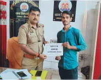 गलती से दूसरे खाते में भेजे गए 6 हजार रुपये साइबर सेल ने लौटाए, पीड़ित ने इंस्पेक्टर अजीत कुमार सिंह का जताया आभार