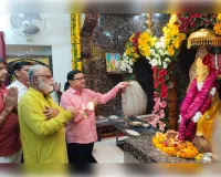 गुरु पूर्णिमा पर उतारी साईं बाबा की भव्य आरती