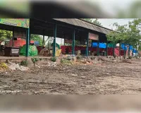 अकबरपुर नवीन मंडी प्रशासन की लापरवाही से सांस लेना हुआ दूभर