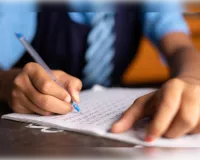 परीक्षा व्यवस्था की विश्वसनीयता की नई कसौटी
