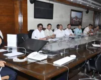 मुख्य सचिव की समीक्षा बैठक में योजनाओं के समयबद्ध क्रियान्वयन पर जोर