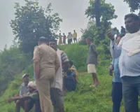उफनती बिछयारी नदी में डूबे बालक और बचाने गए युवक का दूसरे दिन भी सुराग नहीं